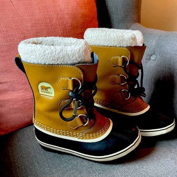 Sorel Children’s Yoot PAC TD waterproof winter boot size 2 - Picture 1 of 3